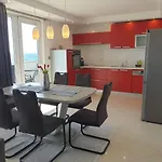 Hajdi * Podstrana